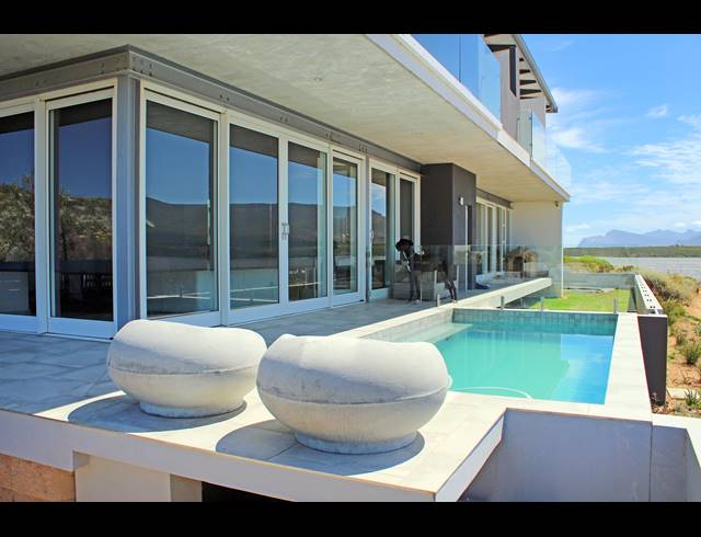 4 BEDROOM HOUSE FOR SALE IN BENGUELA COVE LAGOON WINE ESTATE